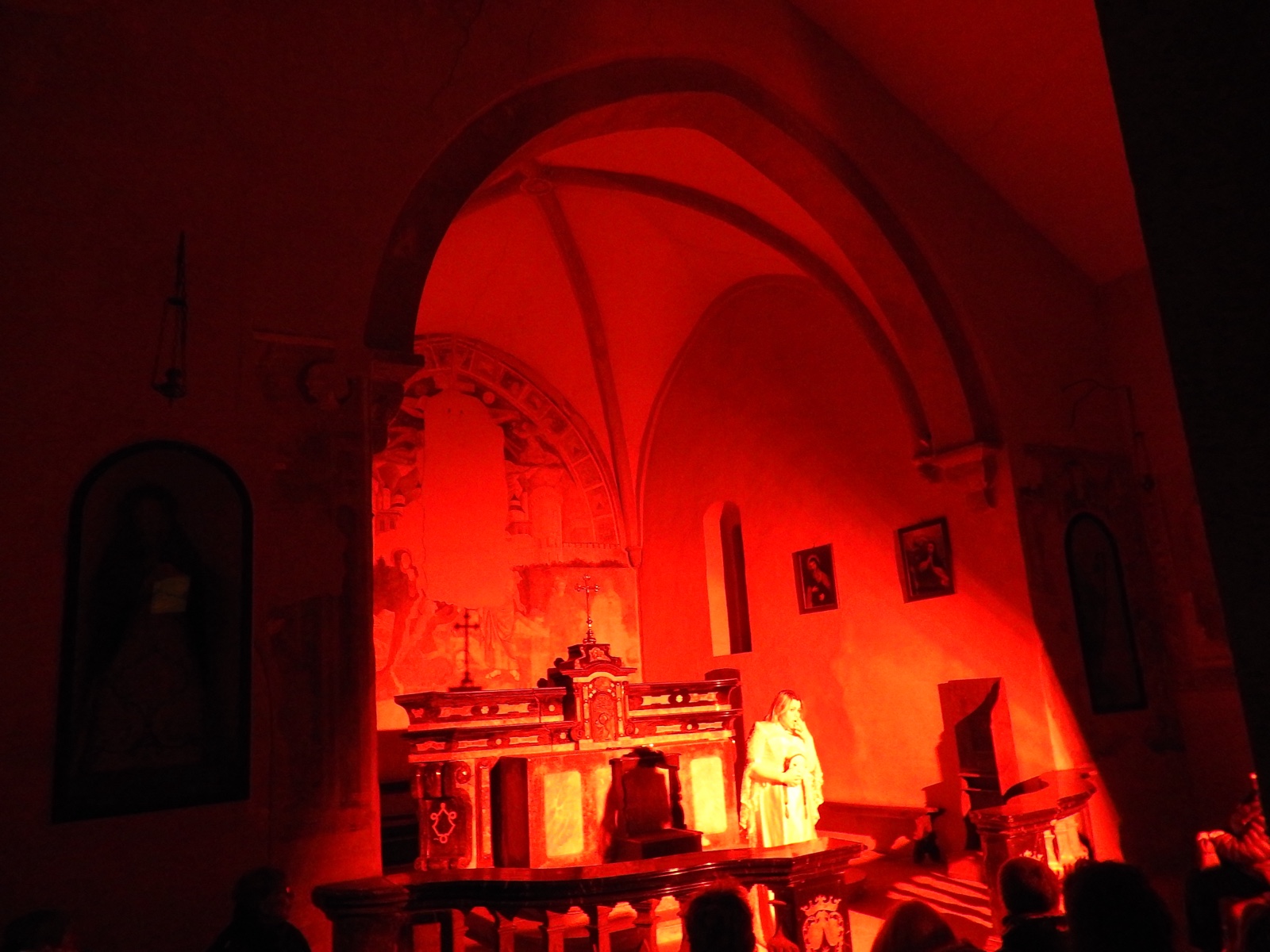 Theatron - Foto 2